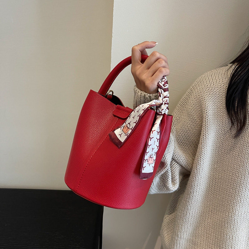 Red PU Bucket Shoulder and Cro - Luxury Bags For Women Sale 评论和价格