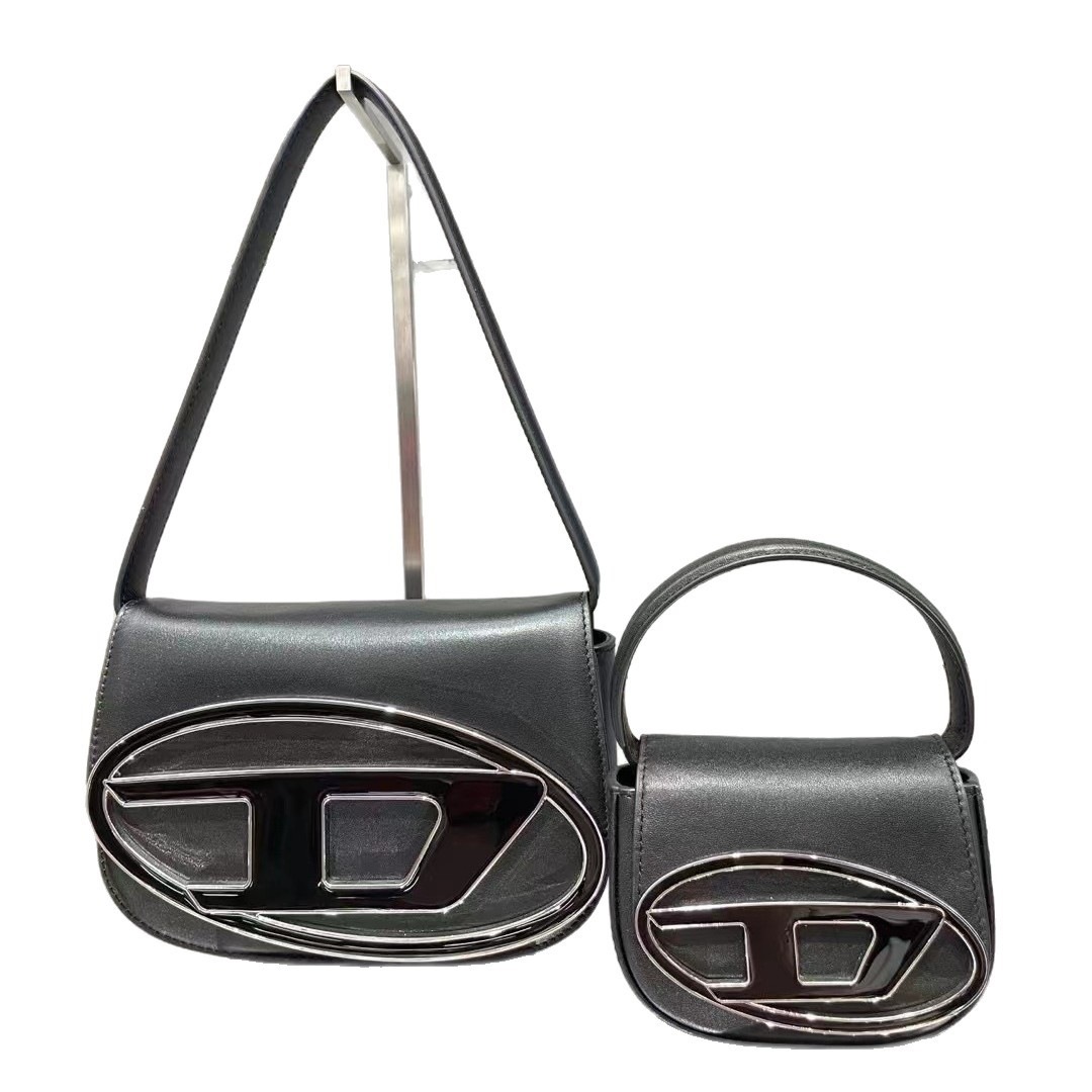 2 Sizes Black Frayed Denim Min - Saddle Bag Distressed 评论和价格